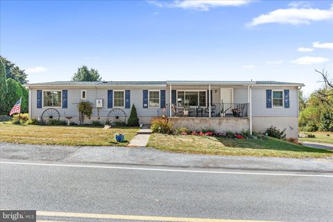 40 SEYMOUR DRIVE MYERSTOWN PA 17067