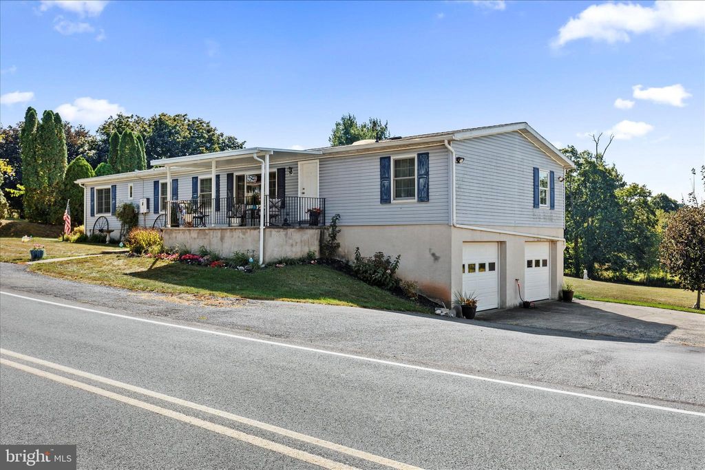 Photo of 40 Seymour Drive, MYERSTOWN, PA 17067 (MLS # PABK2063070)