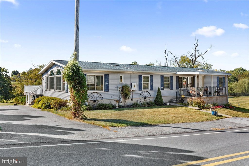 Photo of 40 Seymour Drive, MYERSTOWN, PA 17067 (MLS # PABK2063070)