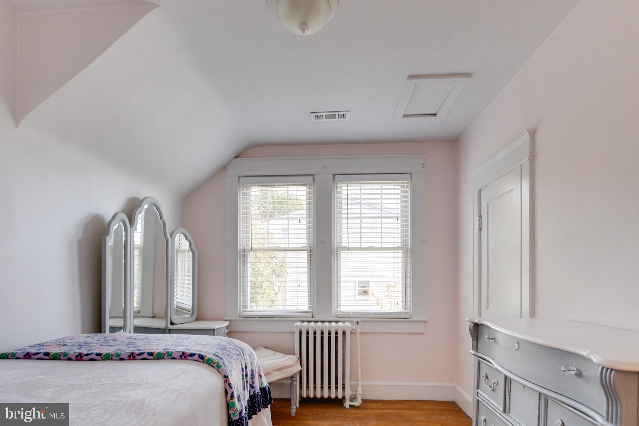 ROSEDALE - Residential