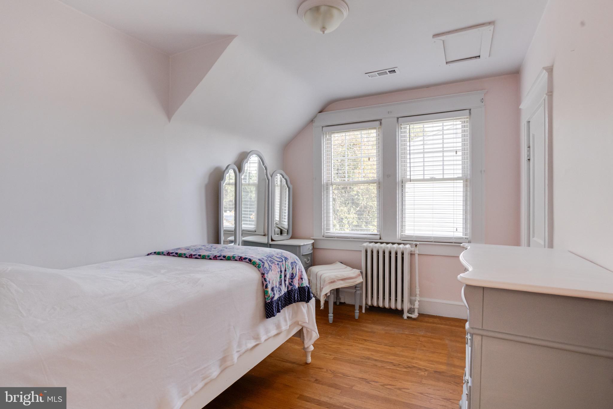 ROSEDALE - Residential