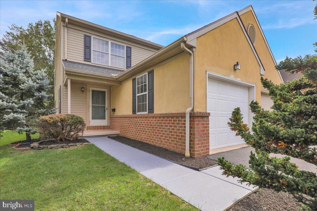 Photo of 1553 Queen Lane, LANCASTER, PA 17601 (MLS # PALA2078274)