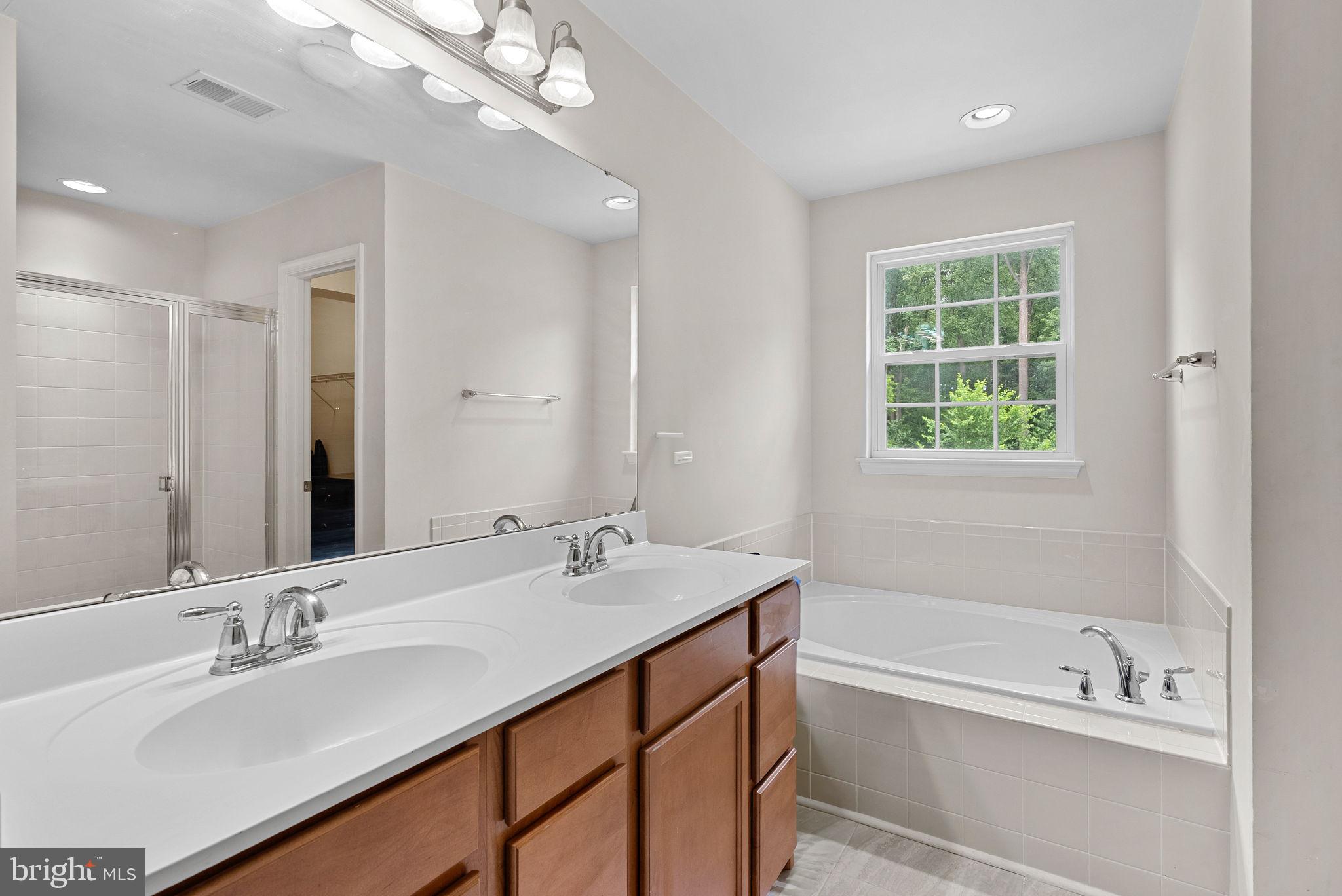 MADDEX FARM - Residential