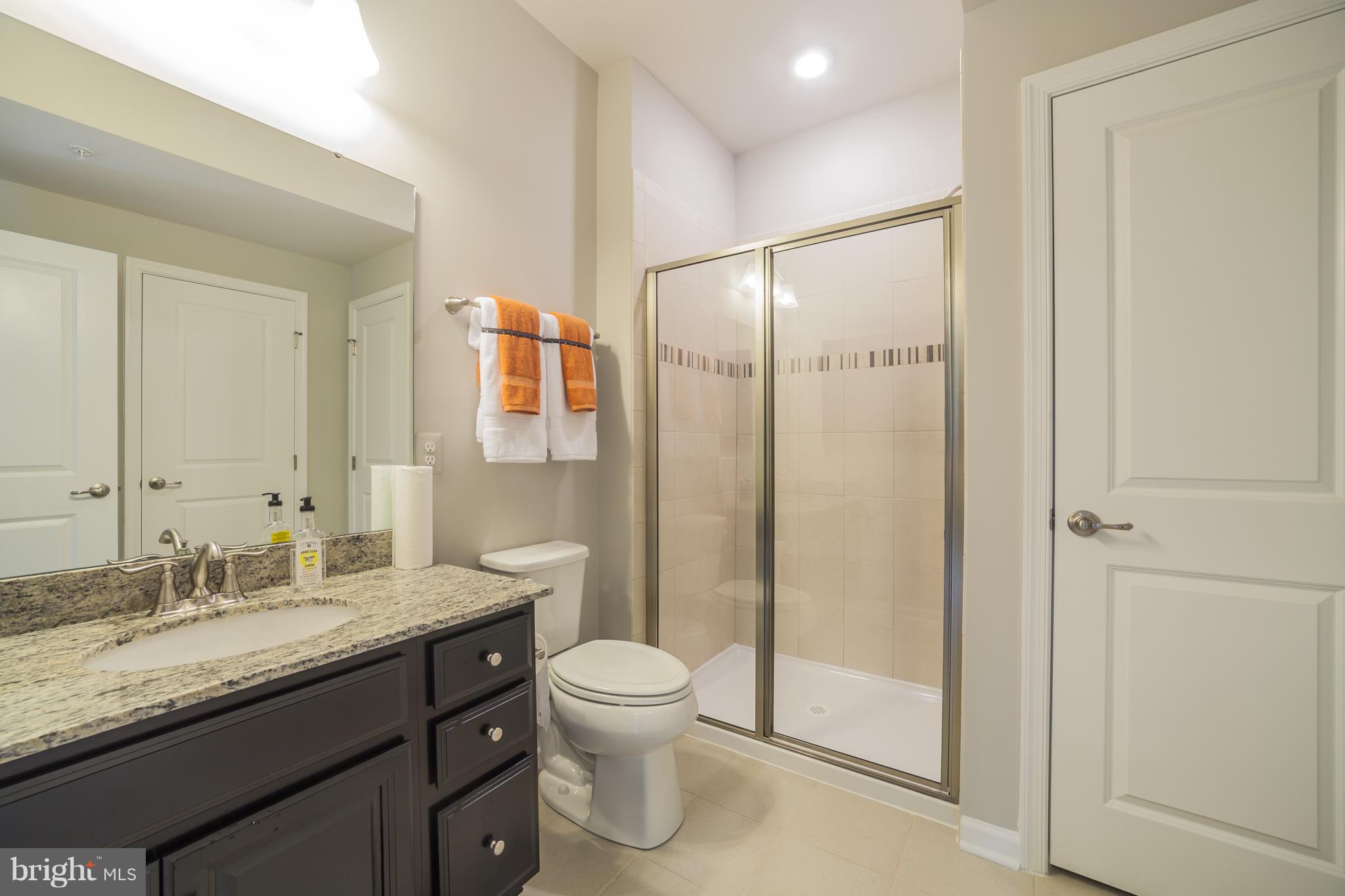 PONDVIEW - Residential