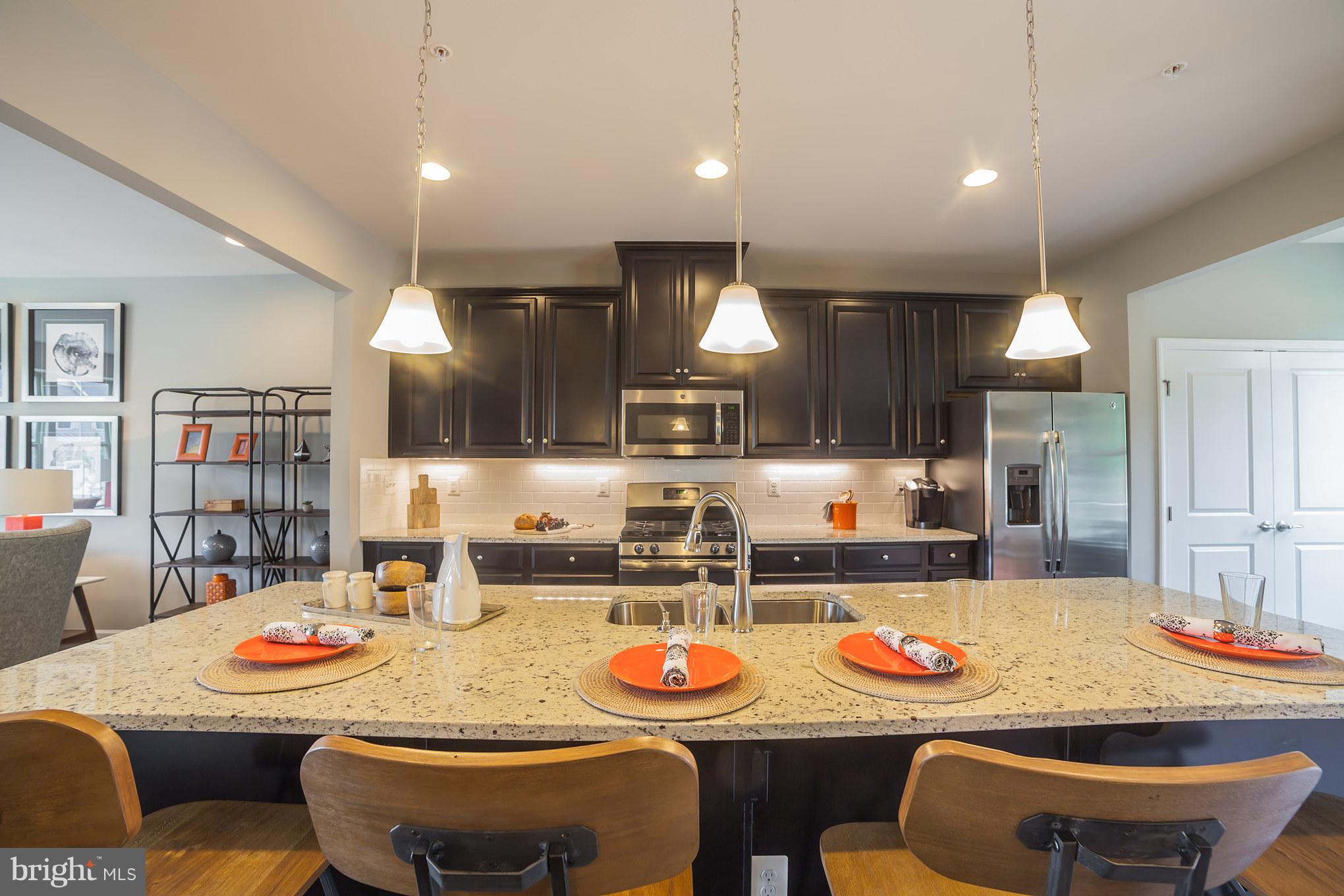 PONDVIEW - Residential