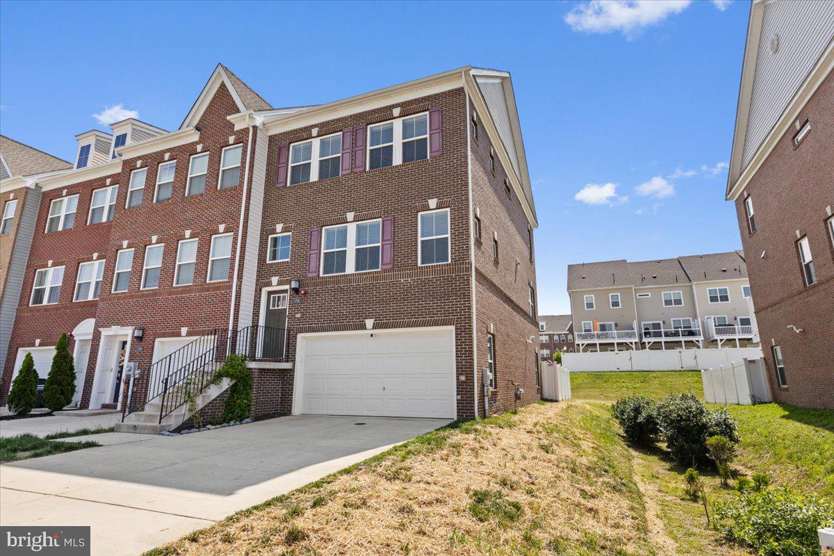 5768 FREDERICK DOUGLAS PL