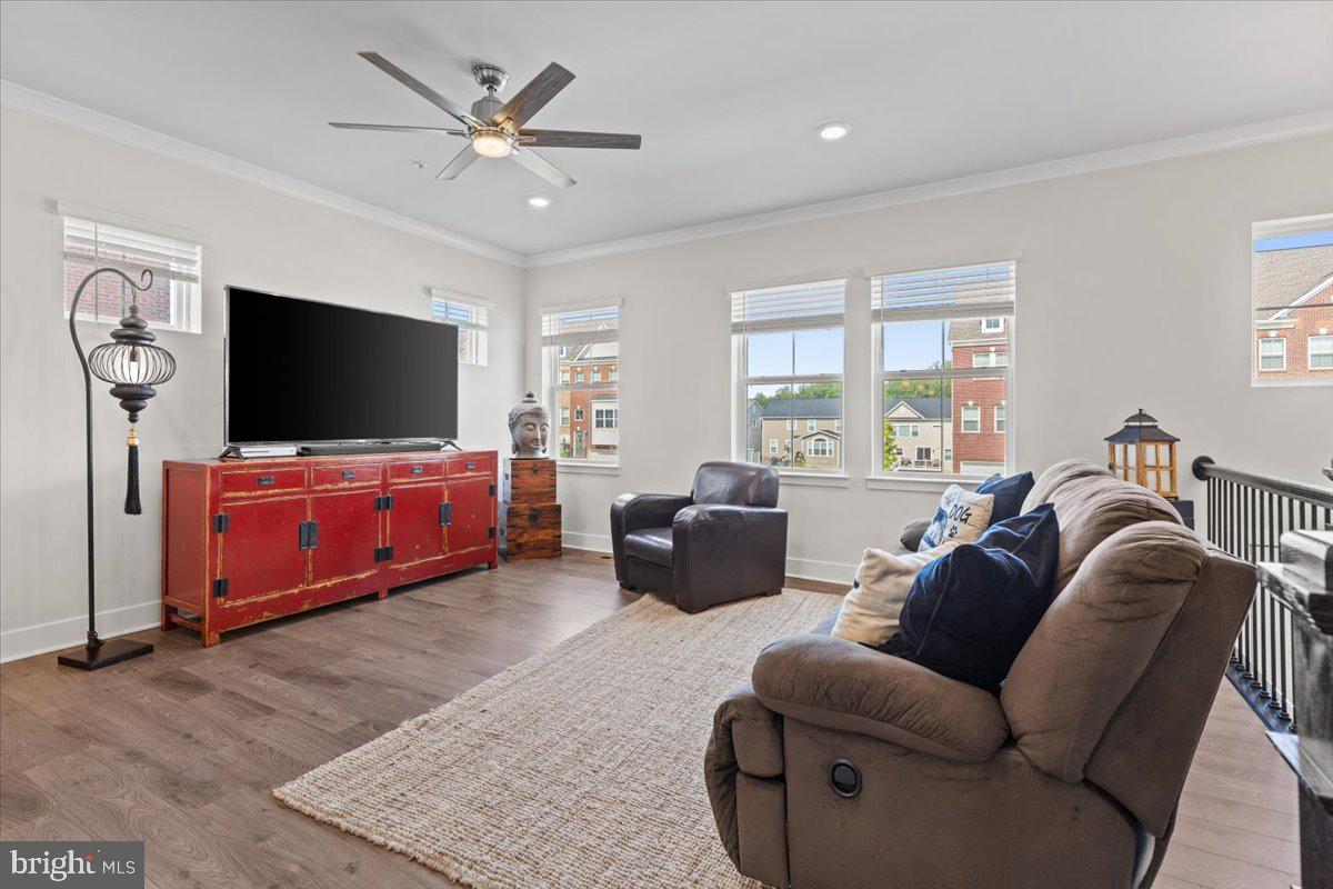 5768 FREDERICK DOUGLAS PL