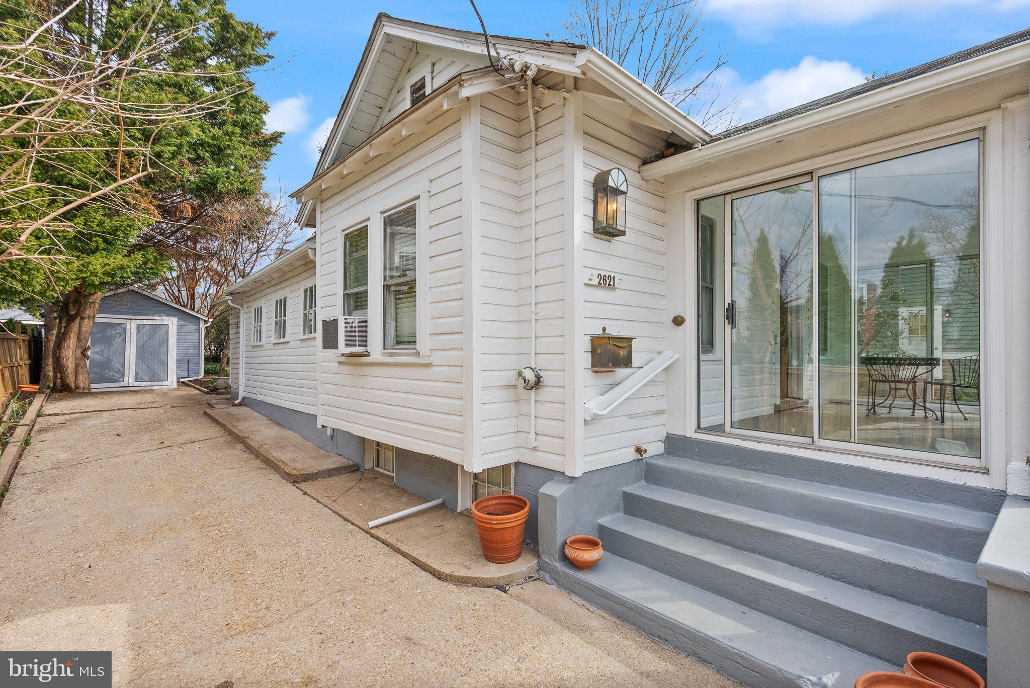 2621 2ND ROAD N