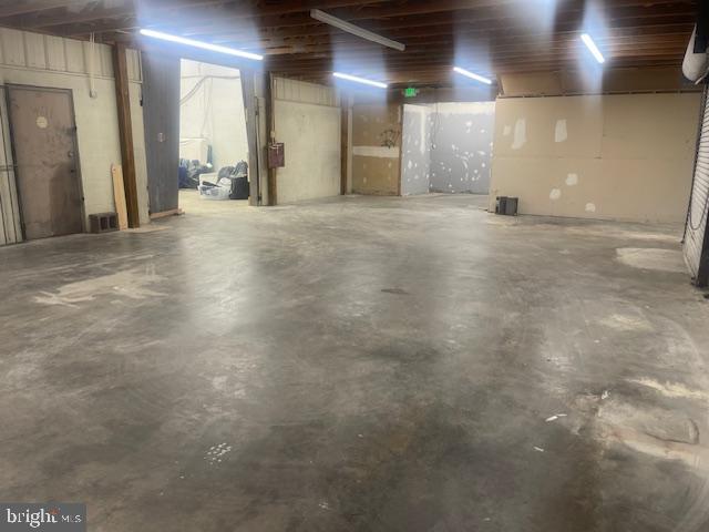 ROSEDALE - Commercial Lease