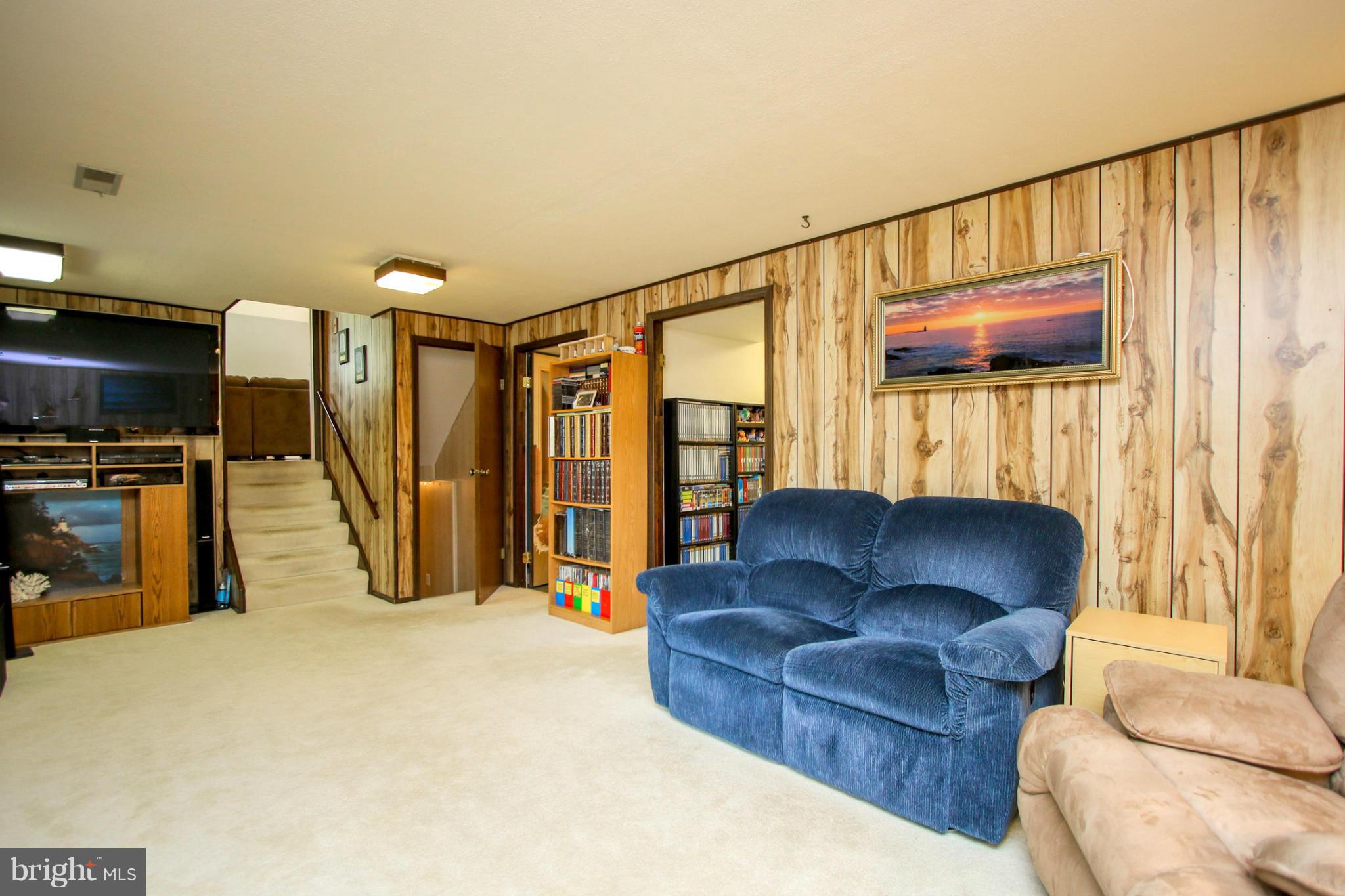 MAYFIELD MANOR - Residential