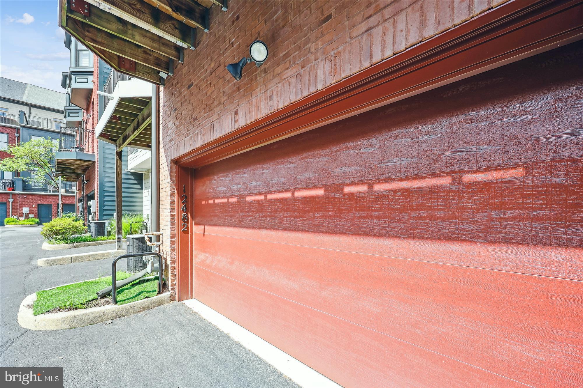 PARK POTOMAC - Residential