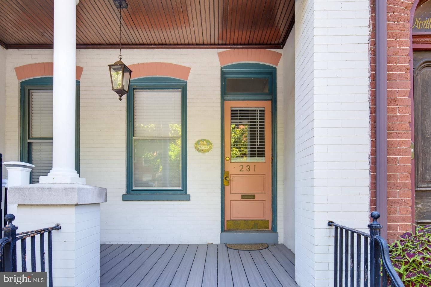 231 N MULBERRY STREET