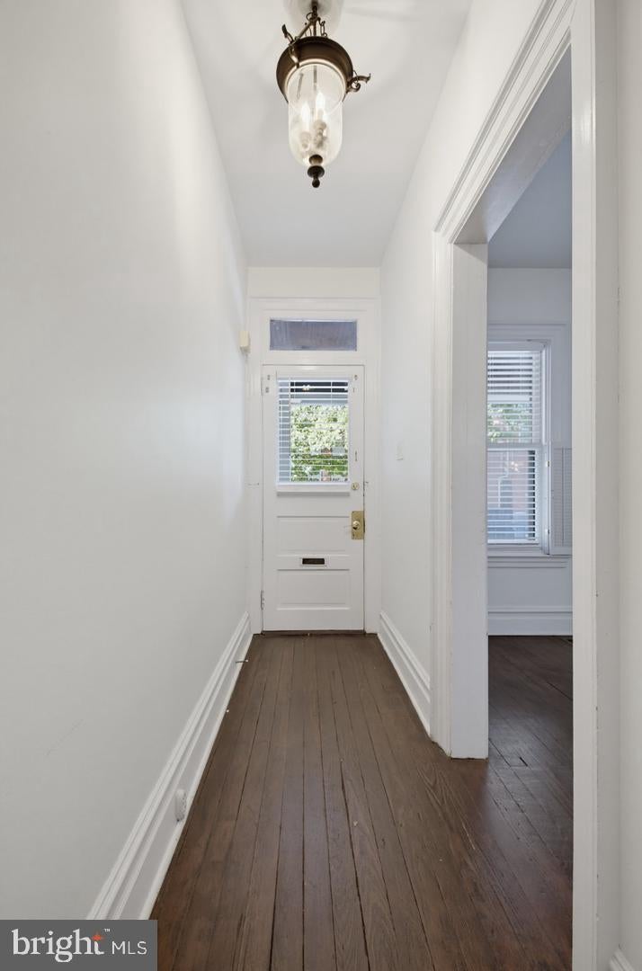 231 N MULBERRY STREET