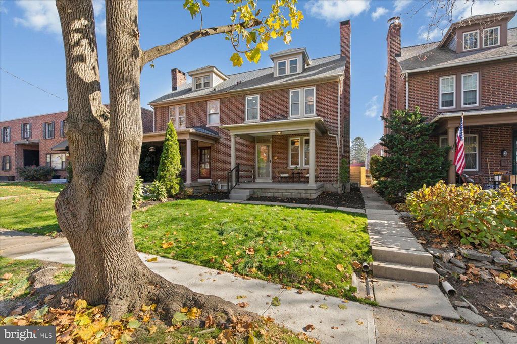 Photo of 905 State Street, Lancaster, PA 17603 (MLS # PALA2043582)