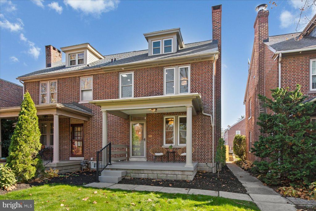 Photo of 905 State Street, Lancaster, PA 17603 (MLS # PALA2043582)