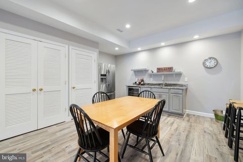 listing image 80