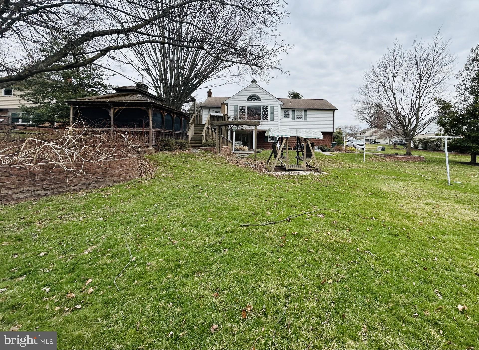 HILLCREST FARMS - Residential