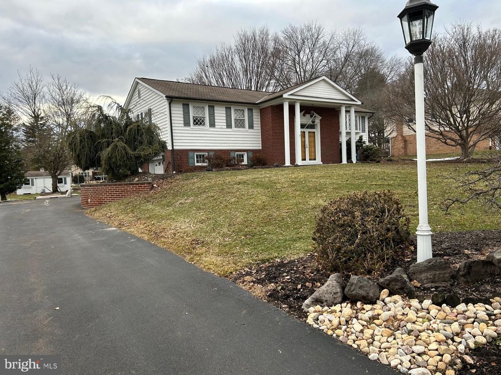 Photo of 88 W Rambler Drive, SOUTHAMPTON, PA 18966 (MLS # PABU2114446)