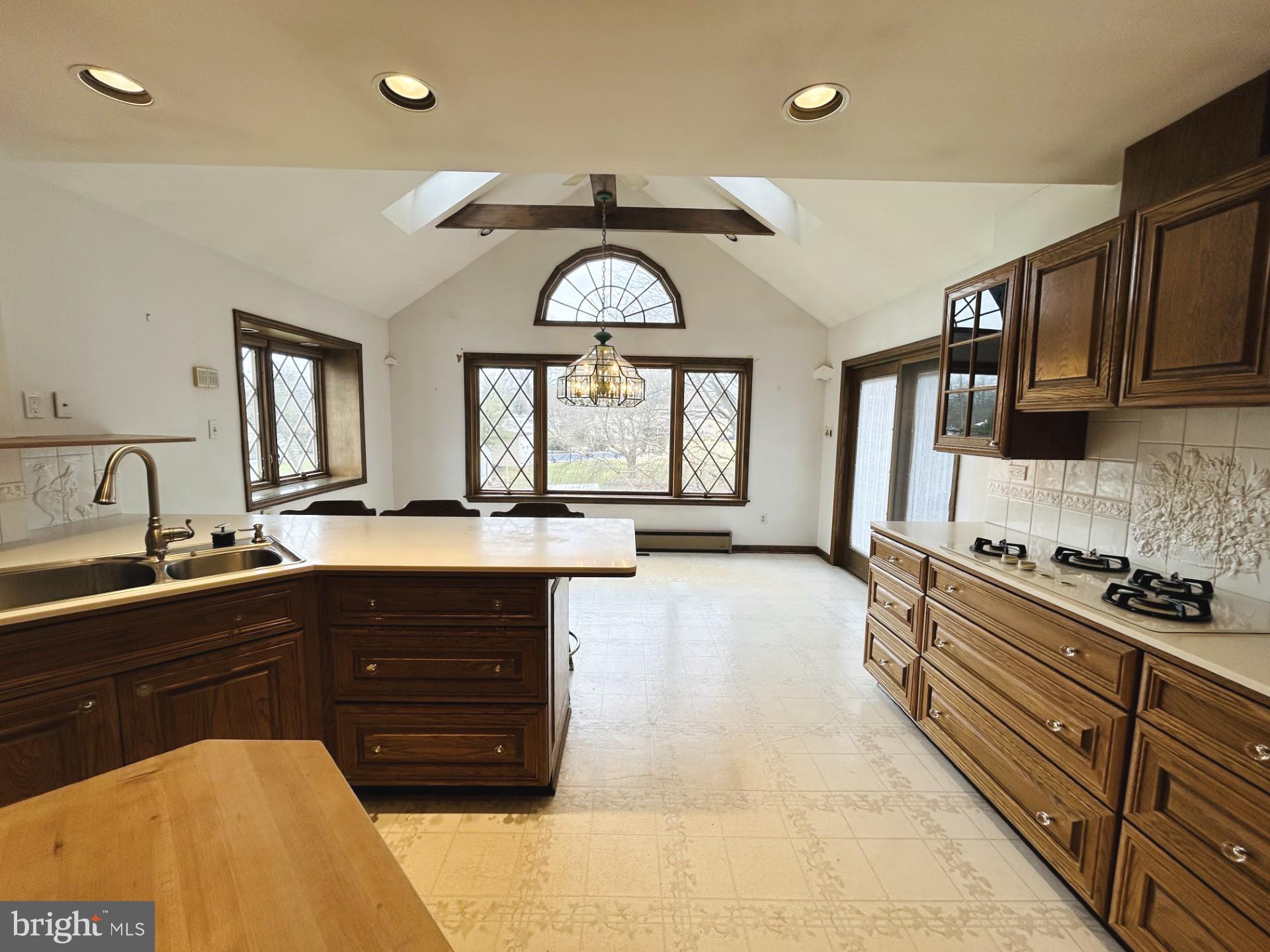 HILLCREST FARMS - Residential