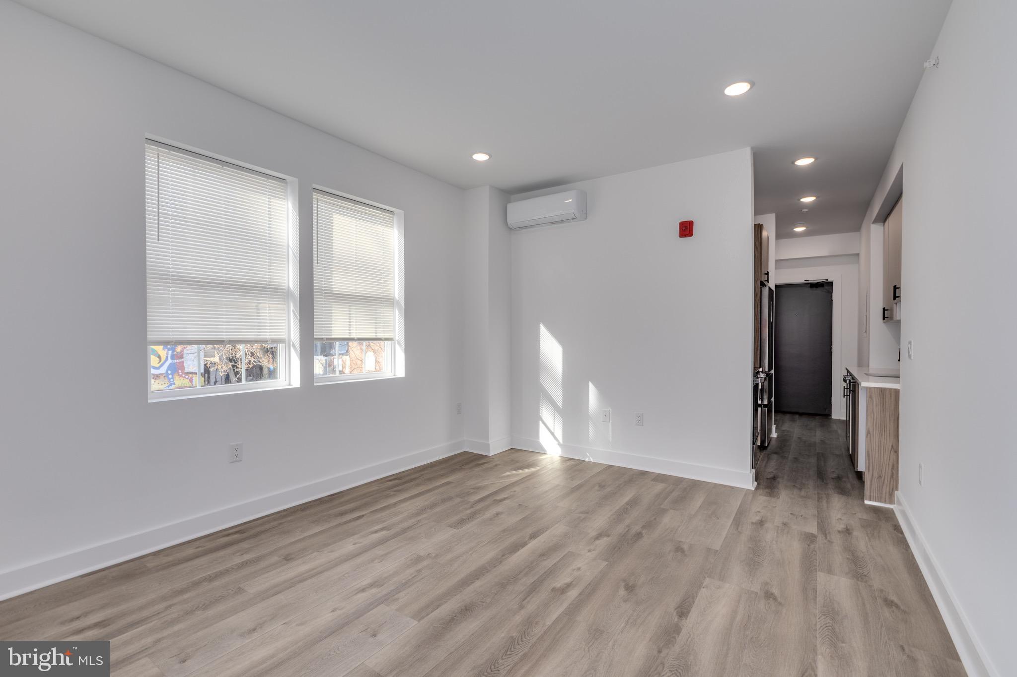 715 W CUMBERLAND STREET 7