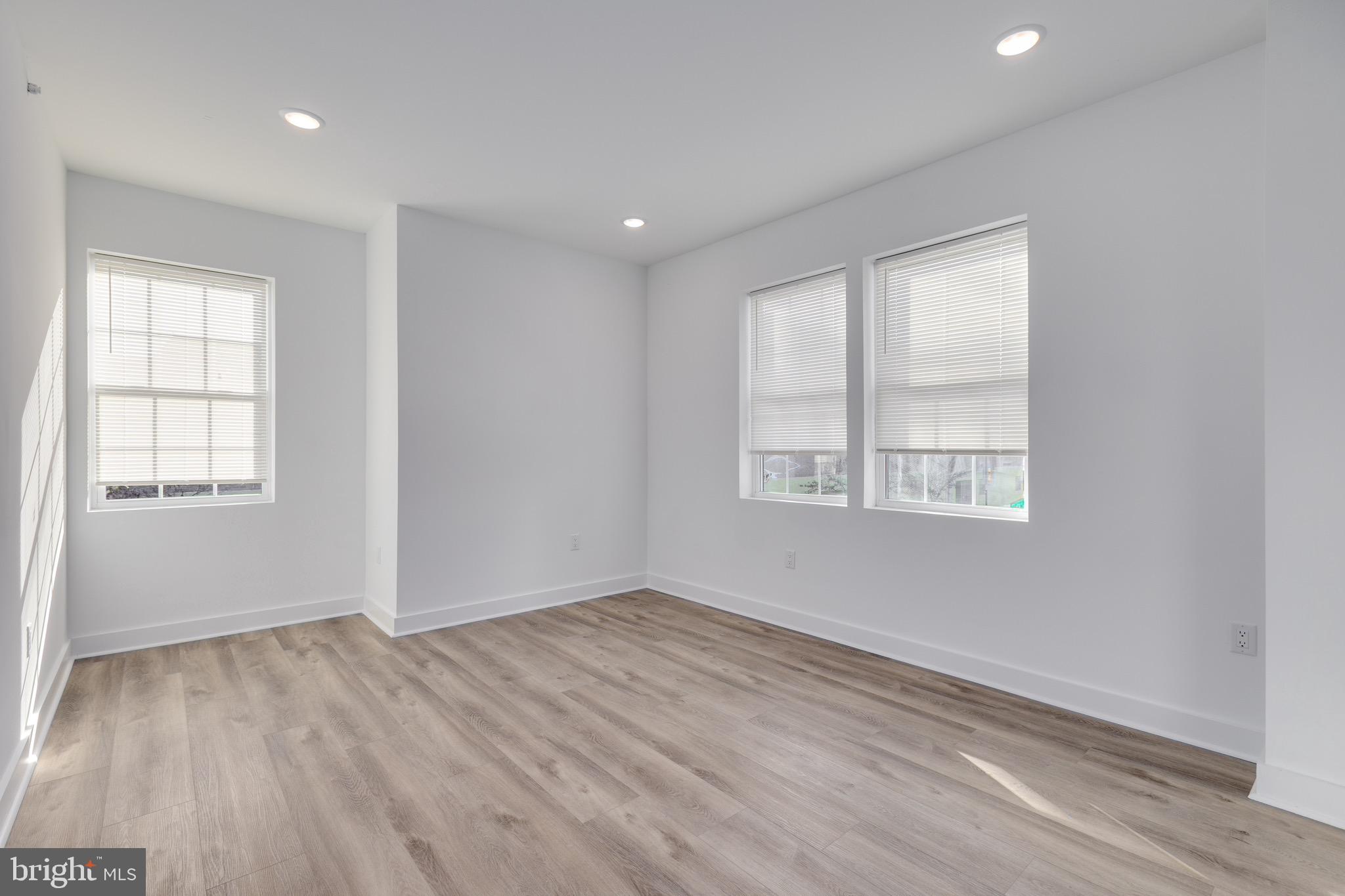 715 W CUMBERLAND STREET 7