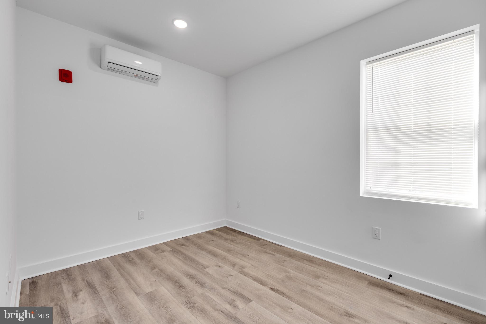 715 W CUMBERLAND STREET 7