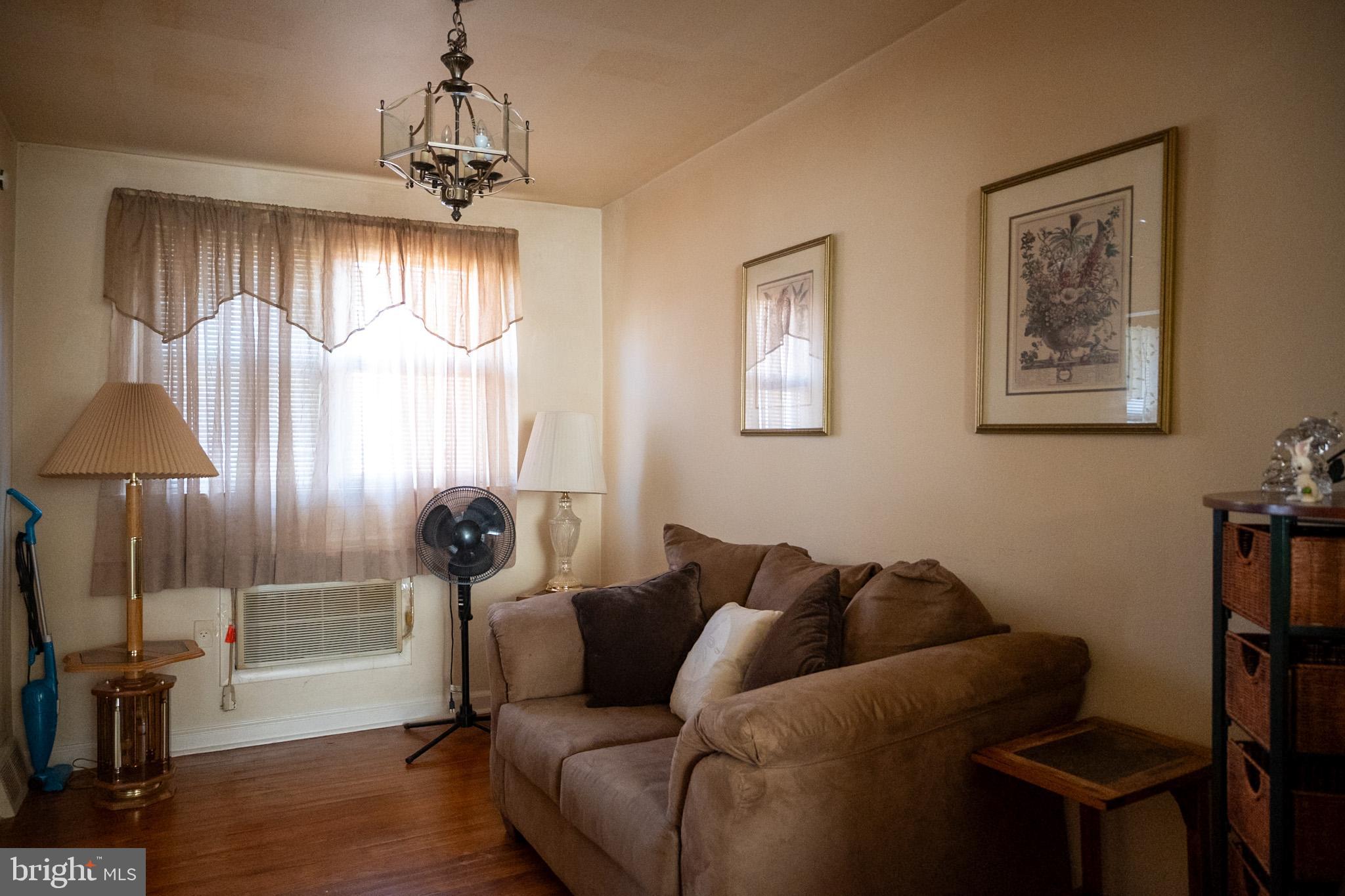 HOLMESBURG - Residential