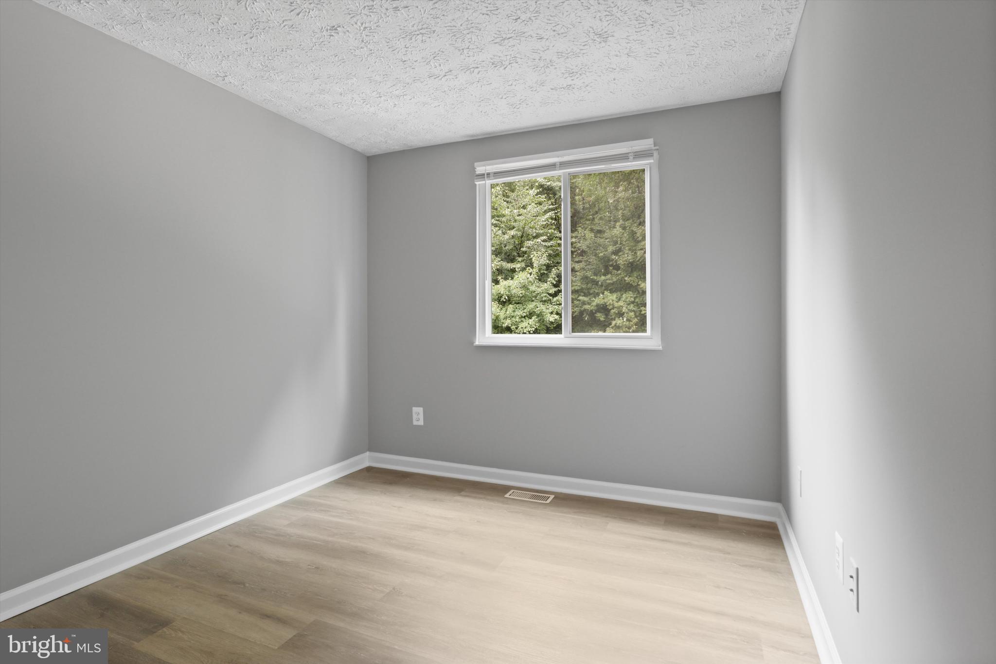 NEWINGTON FOREST - Residential Lease