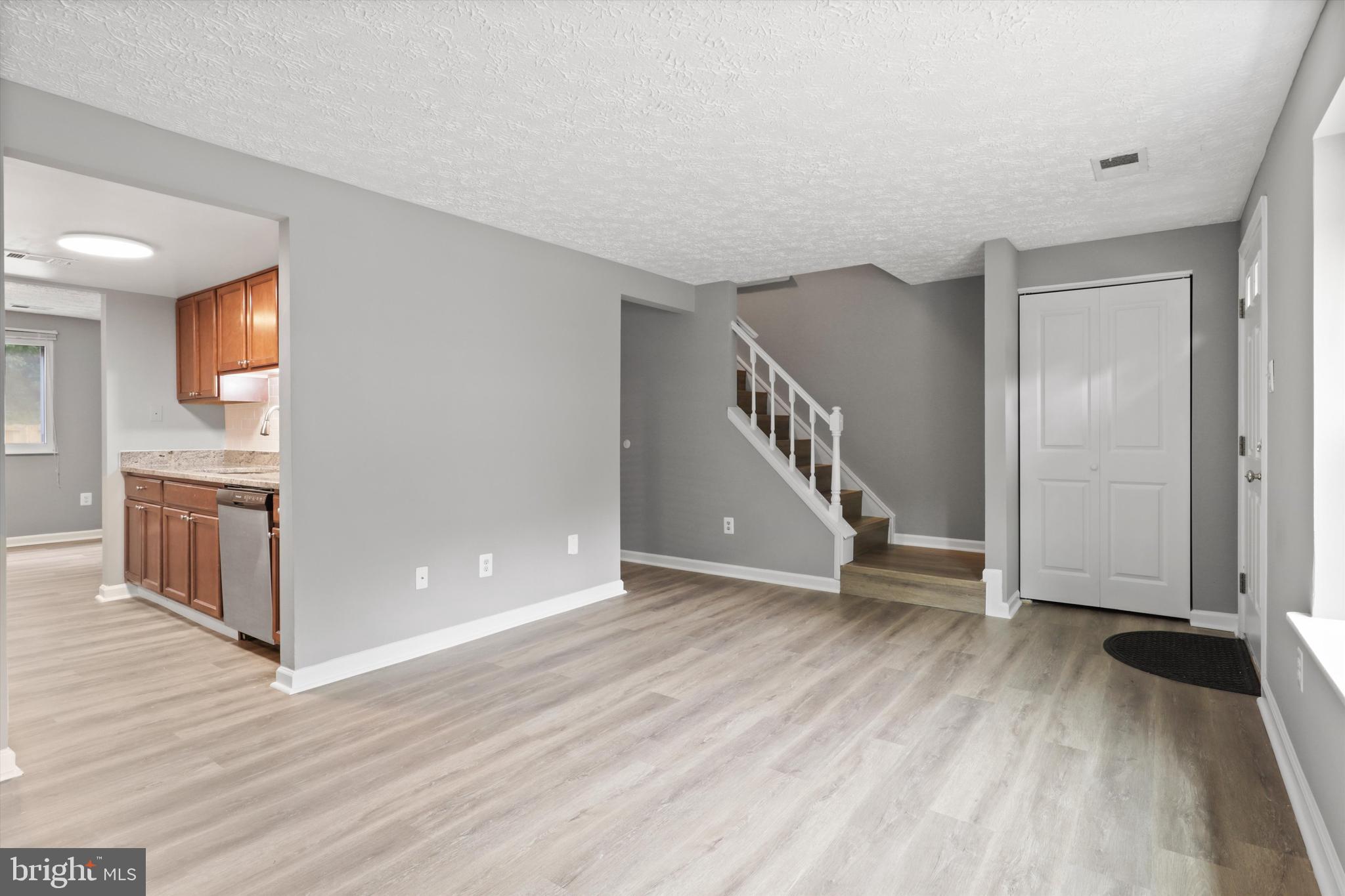 NEWINGTON FOREST - Residential Lease