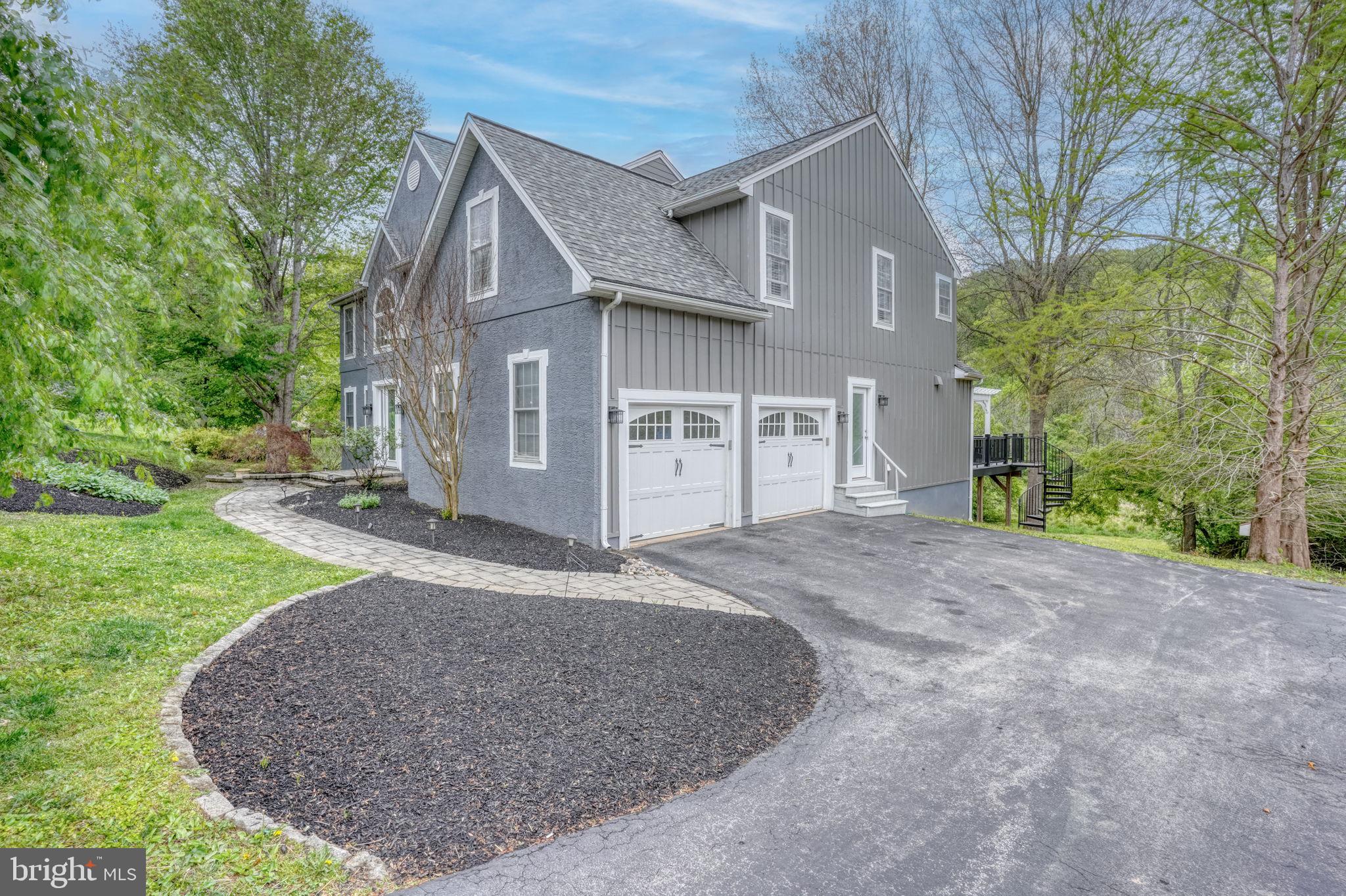 ROCHFORD ESTATES - Residential
