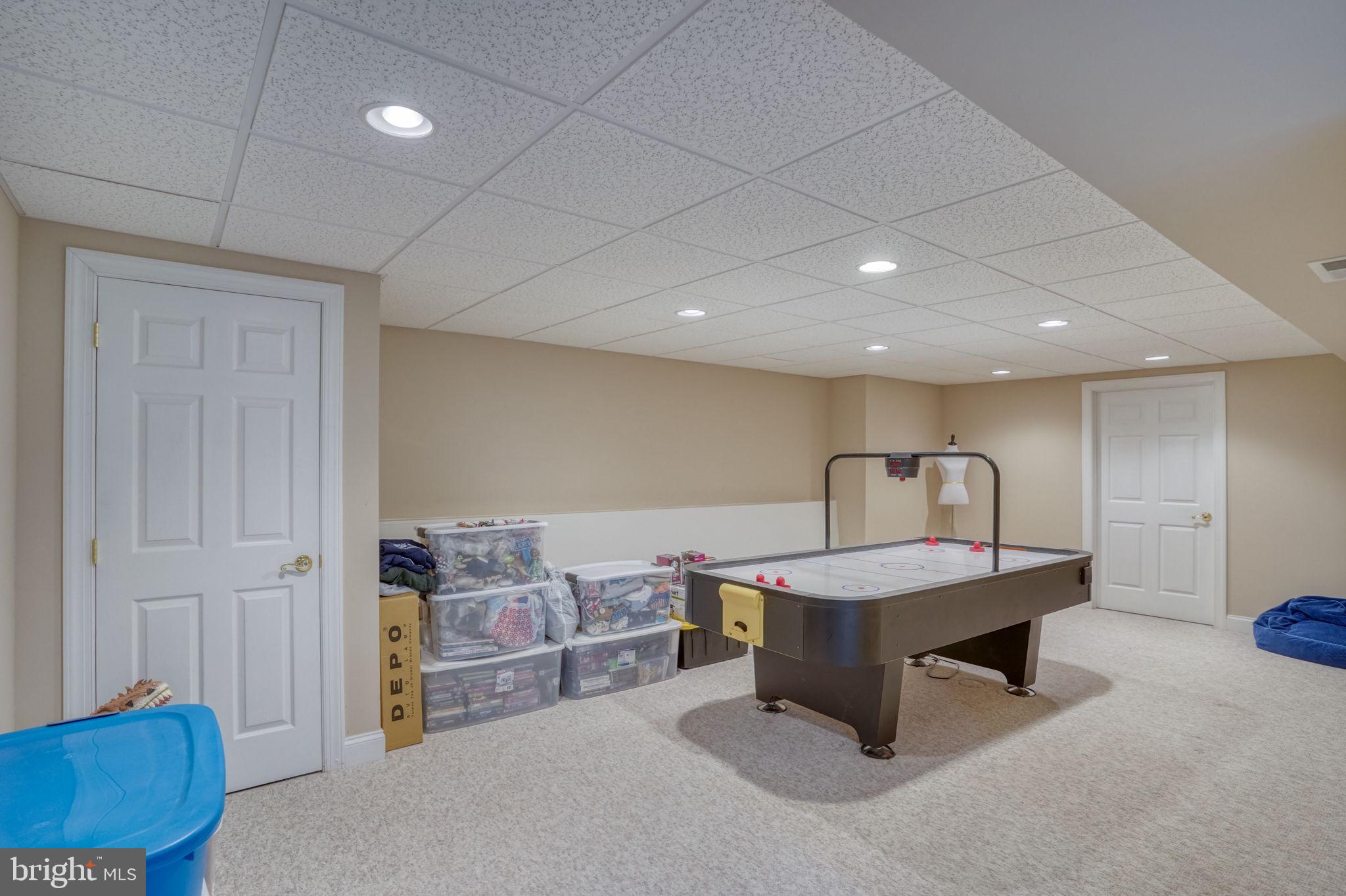 ROCHFORD ESTATES - Residential