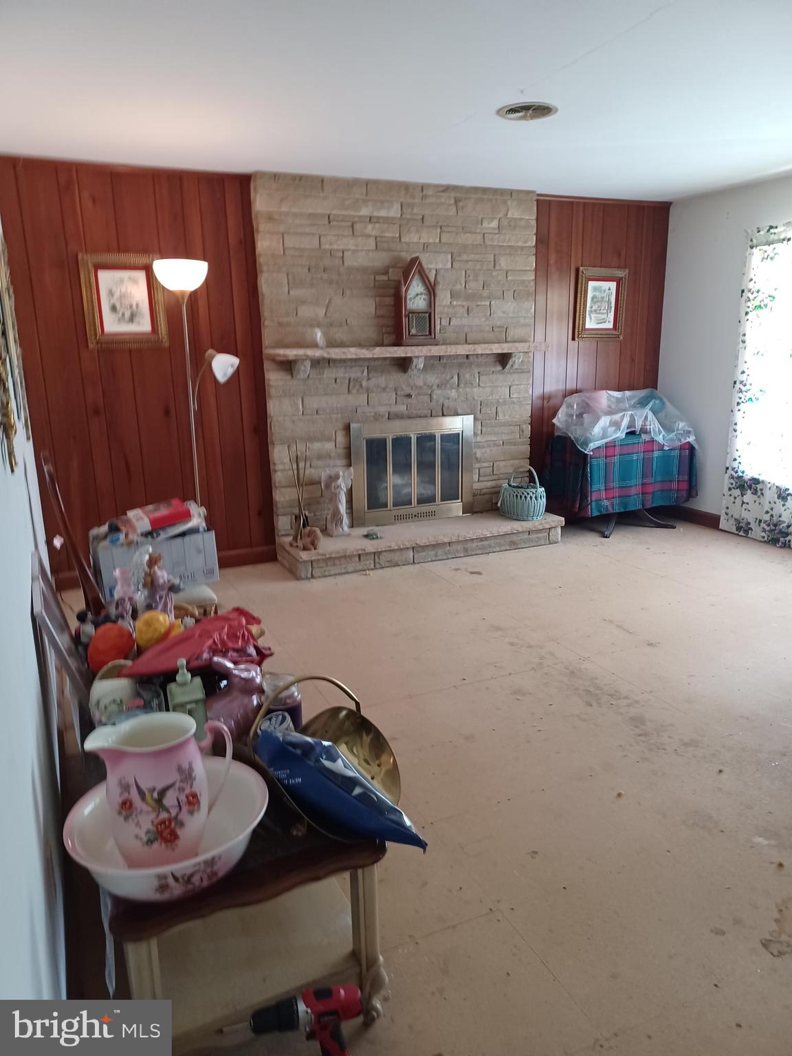 HALFWAY - Residential