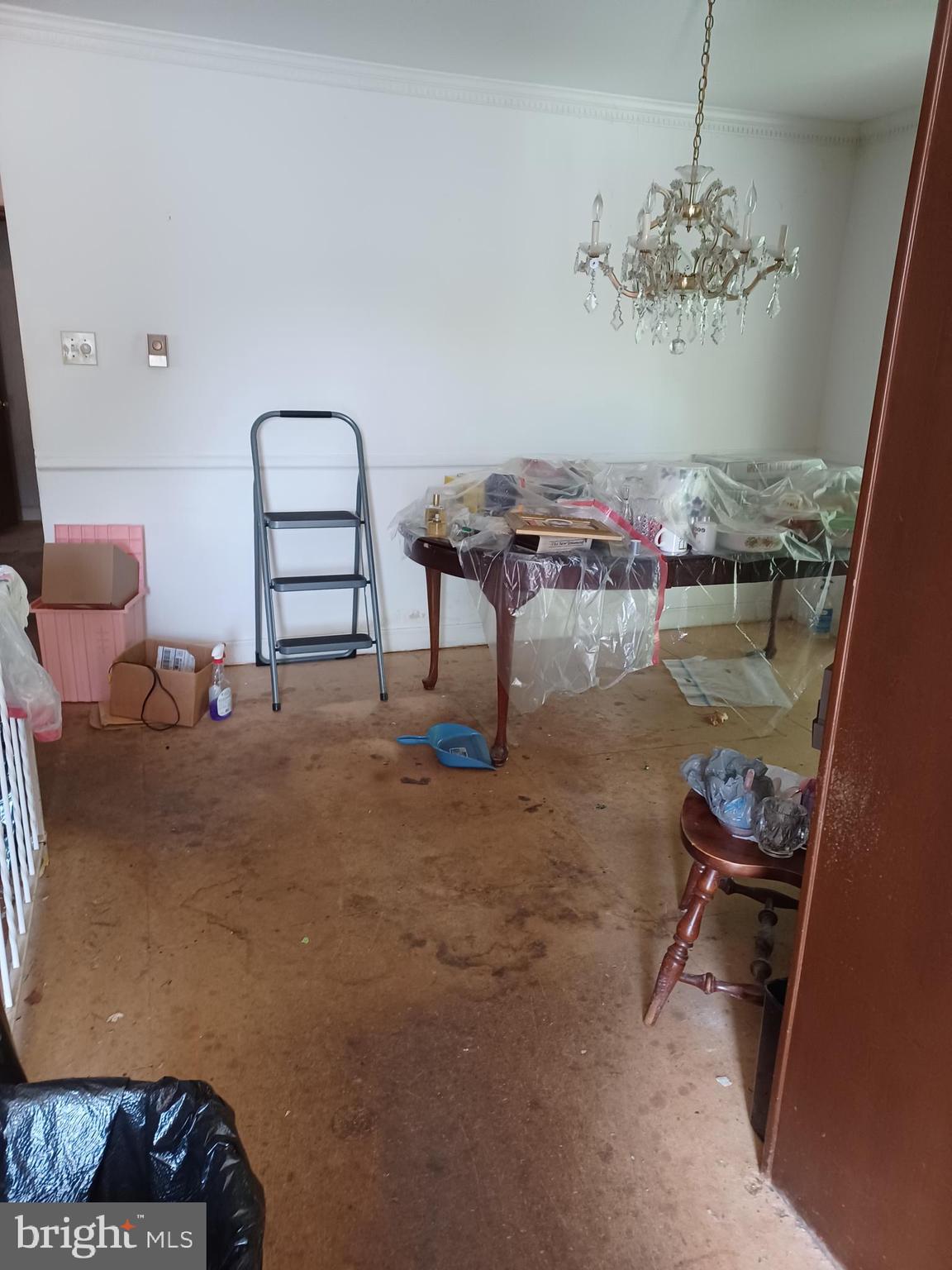 HALFWAY - Residential