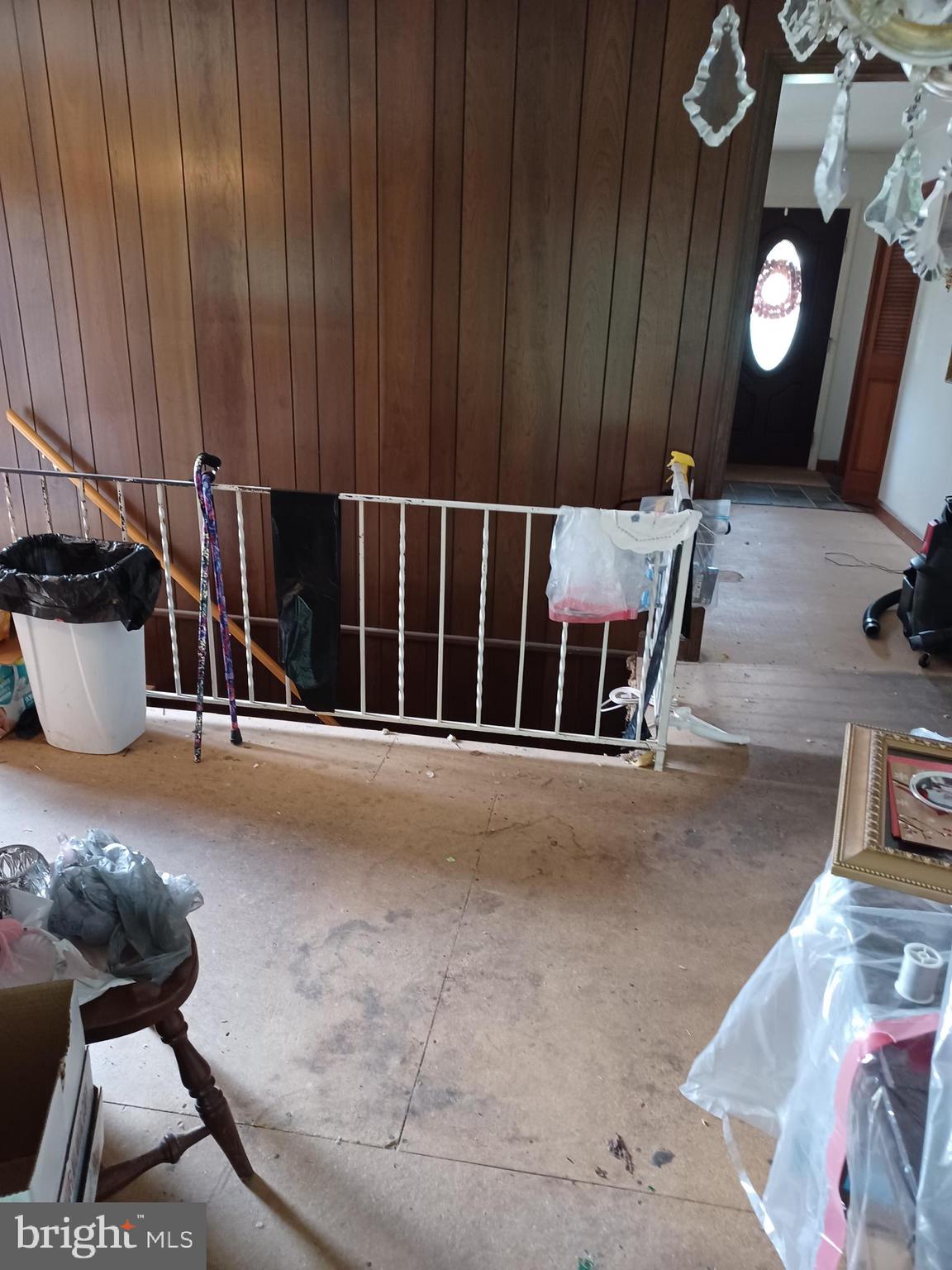 HALFWAY - Residential