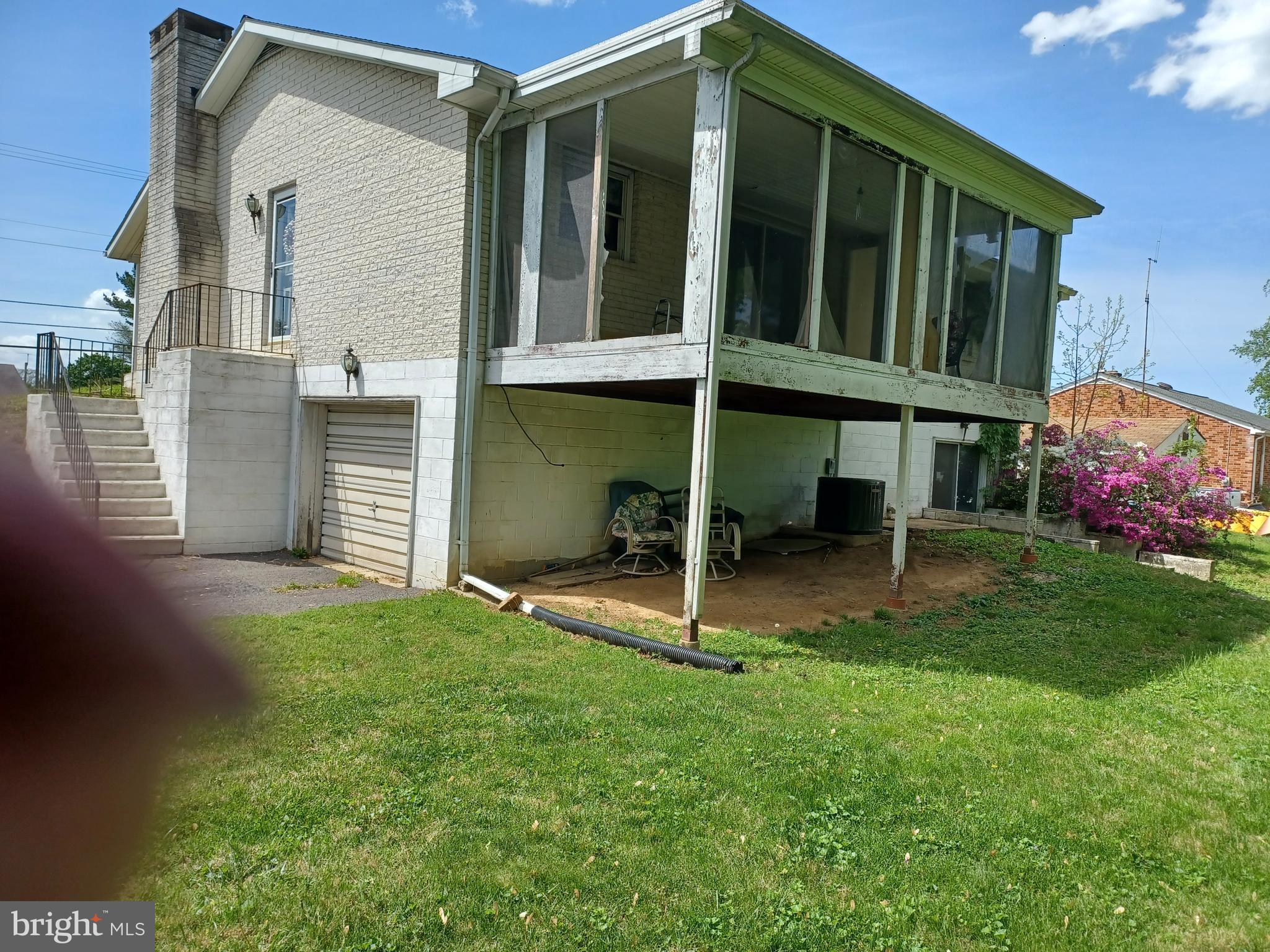 HALFWAY - Residential