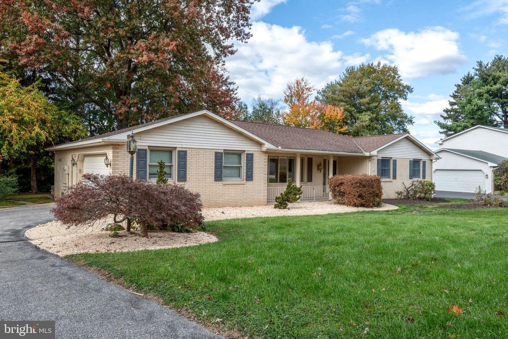 Photo of 3045 Round Hill Road, YORK, PA 17402 (MLS # PAYK2092692)