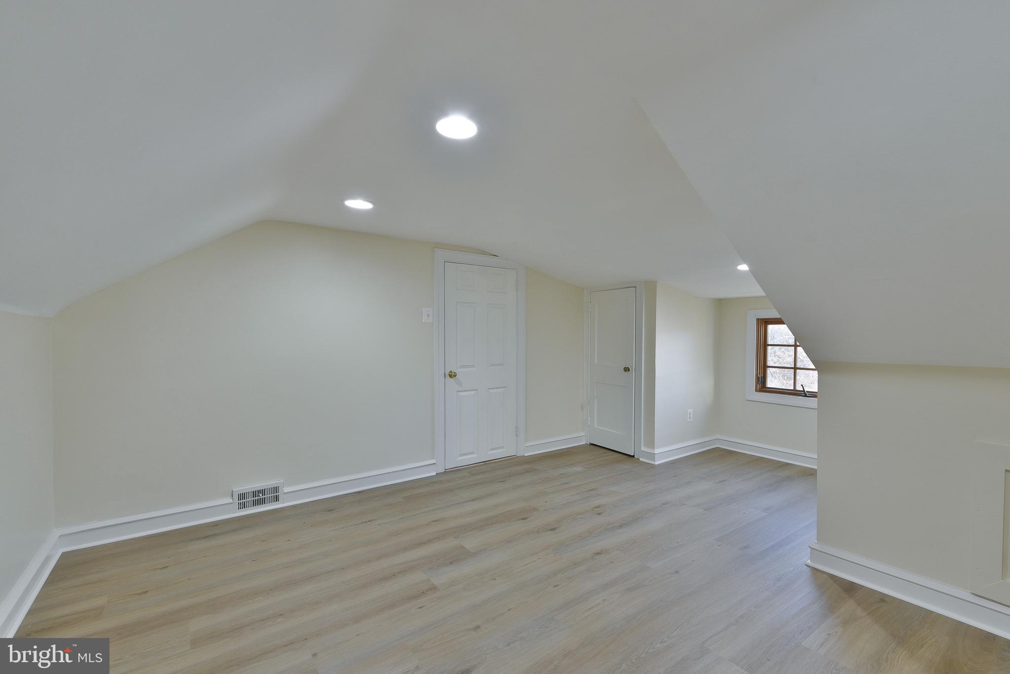 ELKINS PARK - Residential Lease