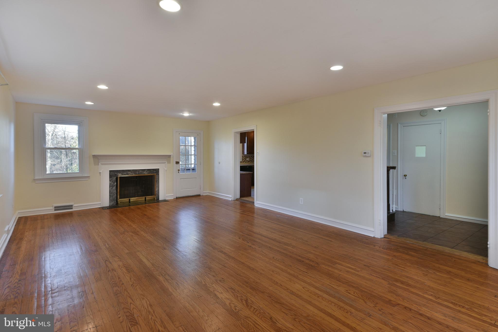 ELKINS PARK - Residential Lease