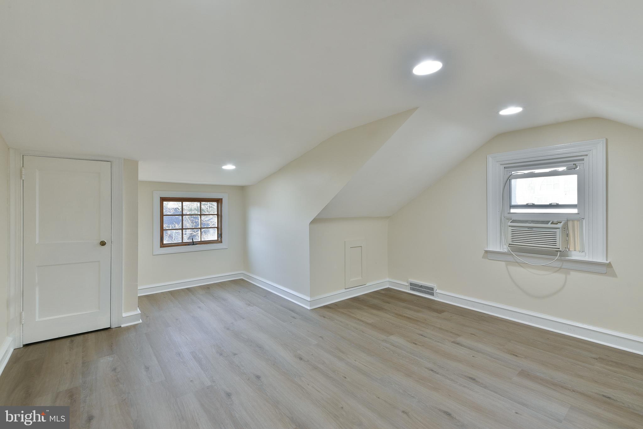 ELKINS PARK - Residential Lease