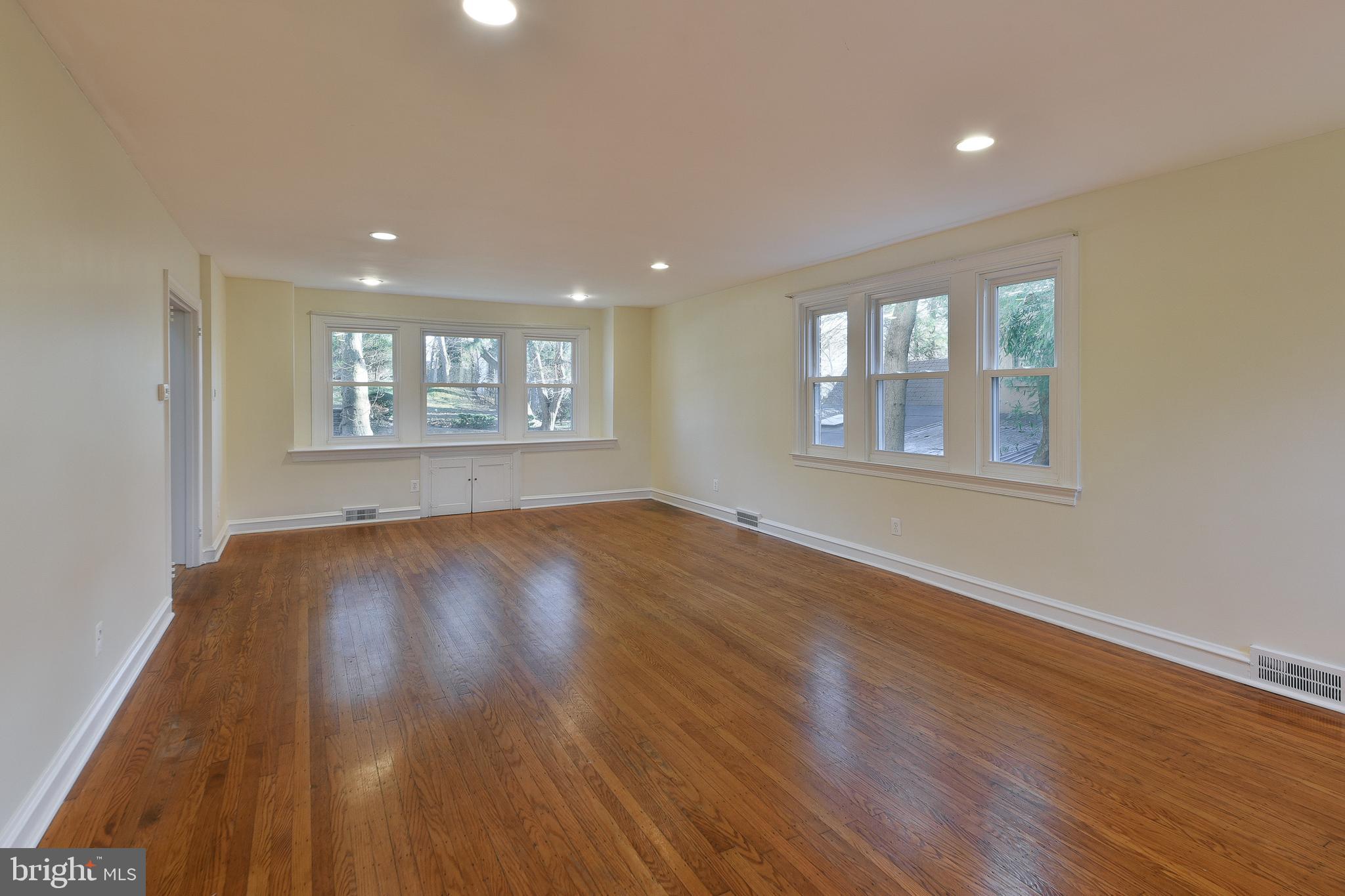 ELKINS PARK - Residential Lease