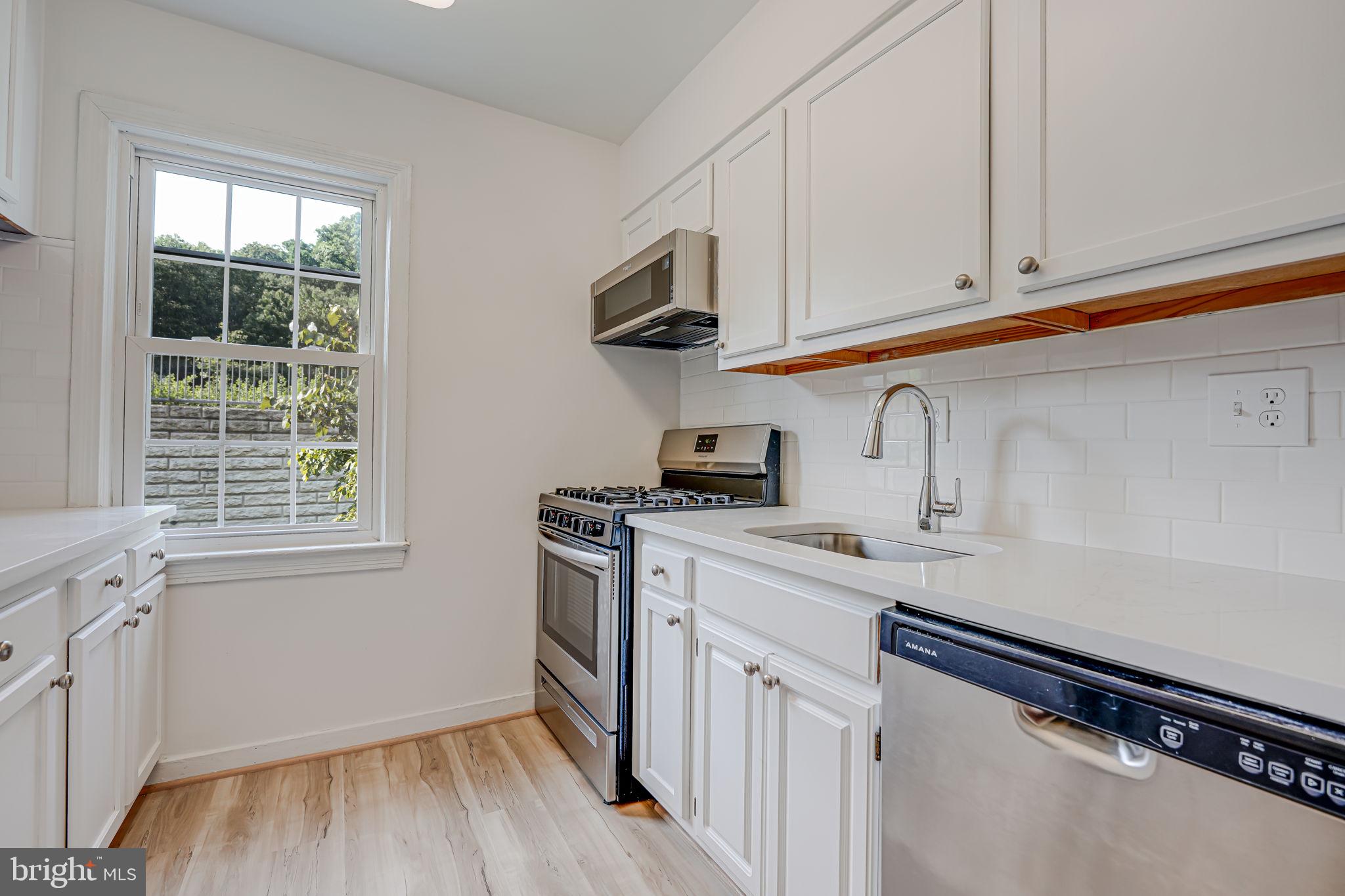 FREDERICK COURTS - Residential