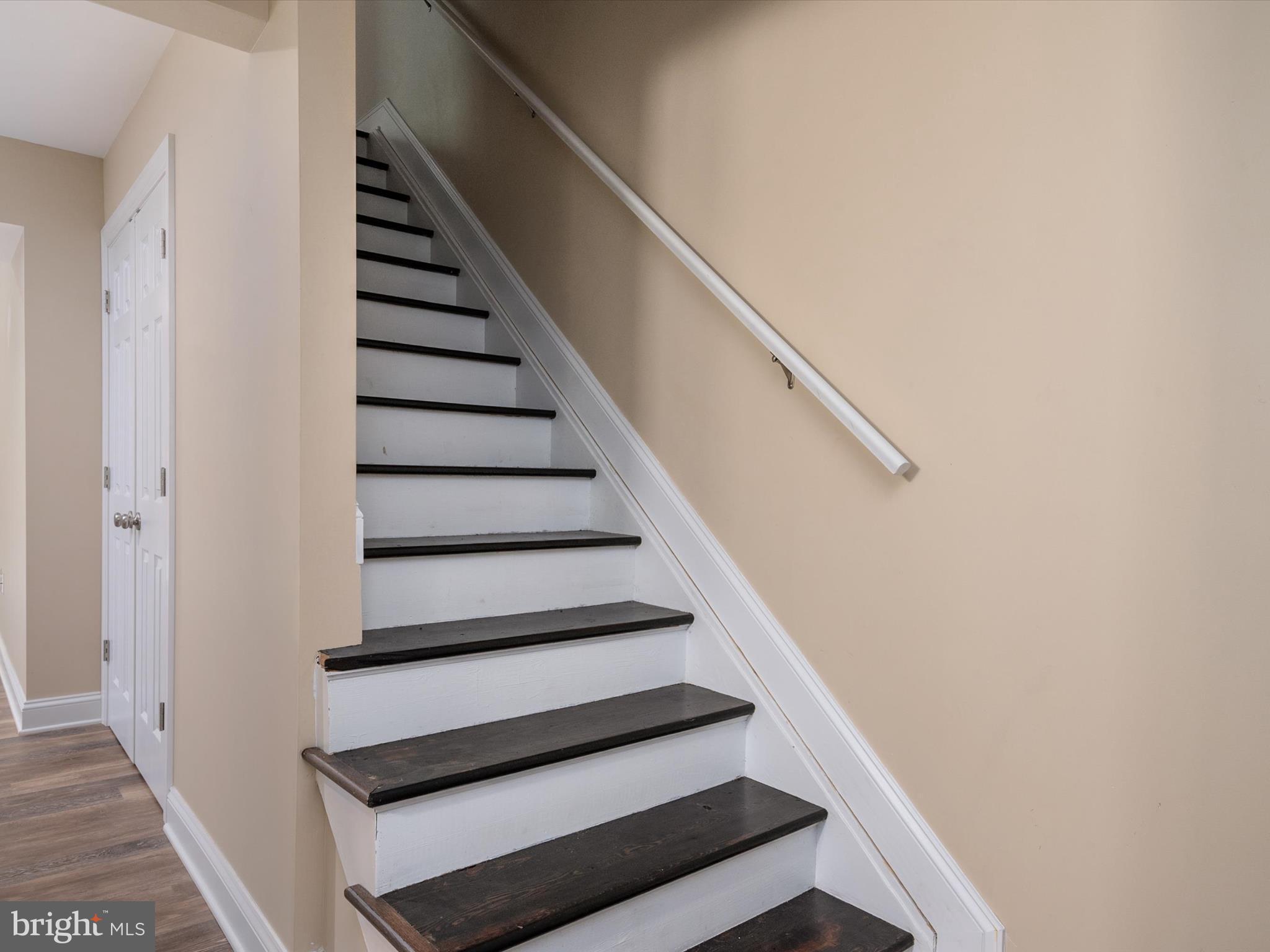 BAY HILLS - COLONIAL RIDGE - Residential Lease