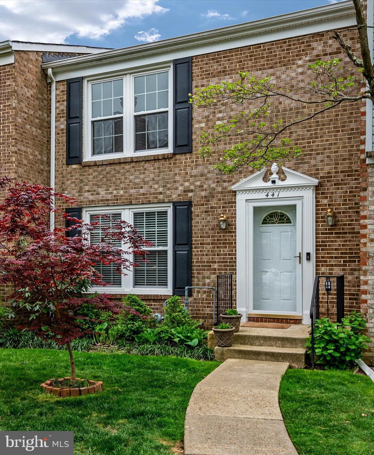 BAY HILLS - COLONIAL RIDGE - Residential Lease