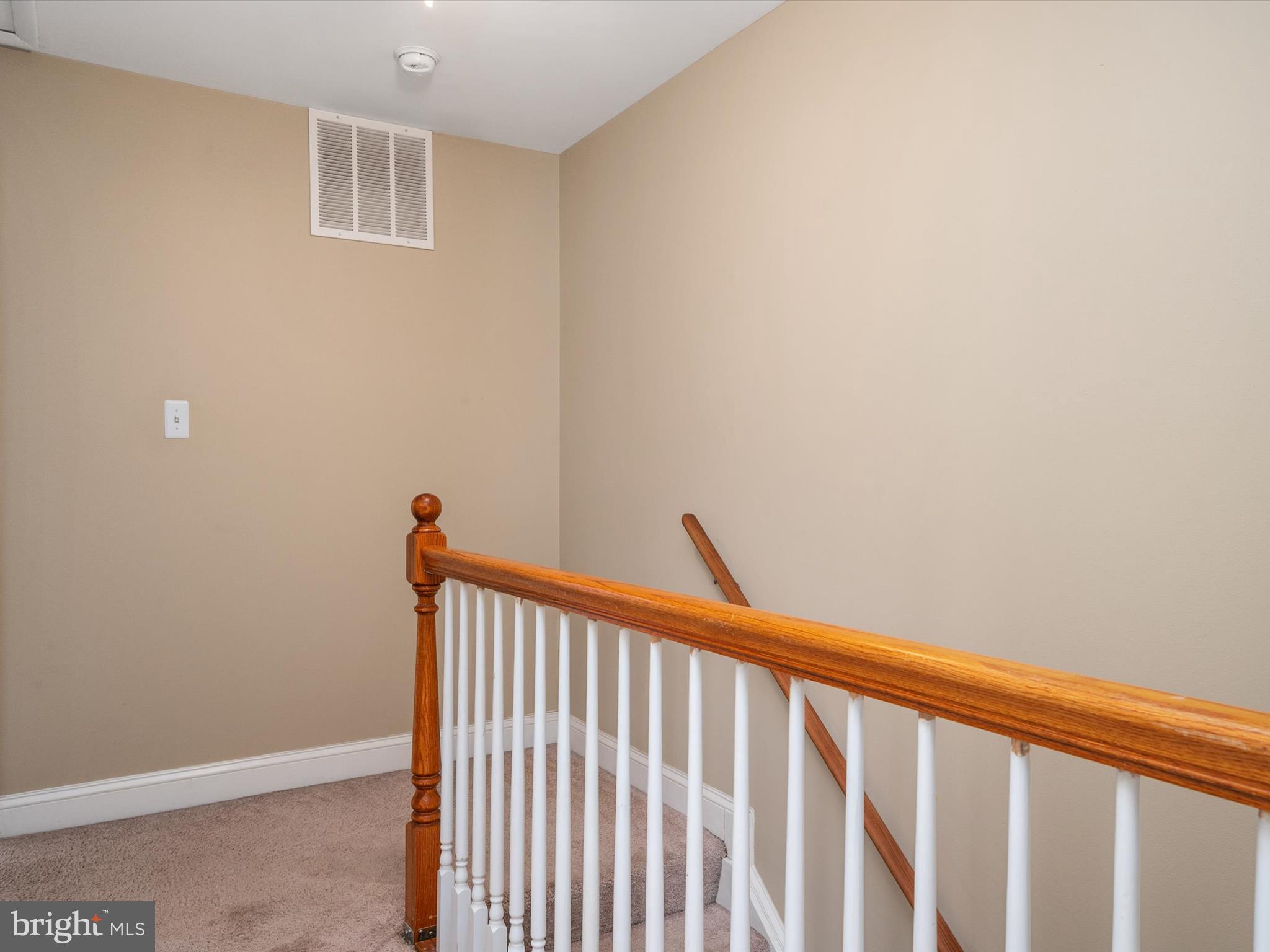 BAY HILLS - COLONIAL RIDGE - Residential Lease