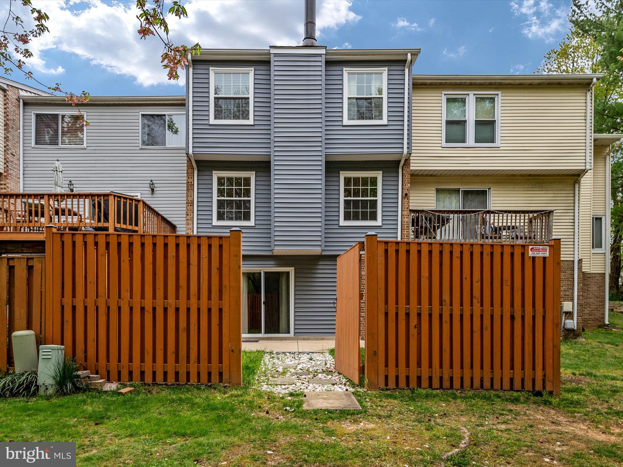 BAY HILLS - COLONIAL RIDGE - Residential Lease