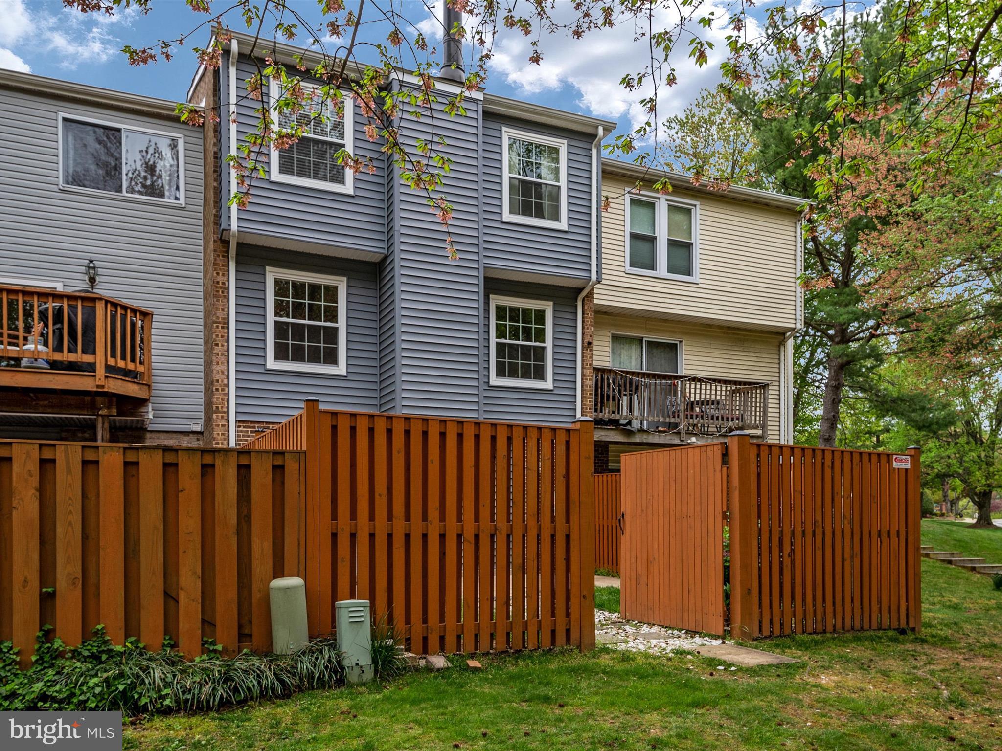 BAY HILLS - COLONIAL RIDGE - Residential Lease