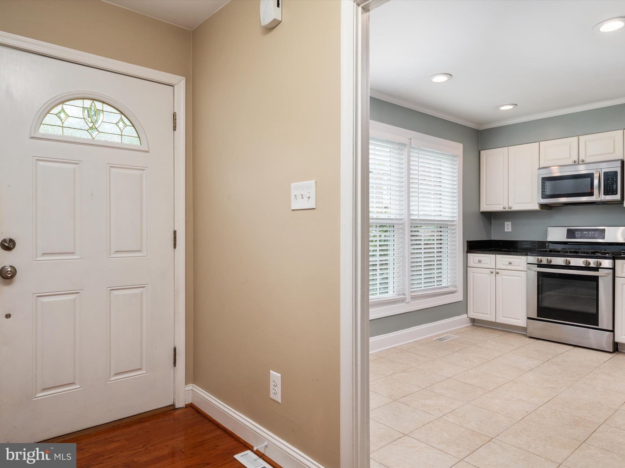 BAY HILLS - COLONIAL RIDGE - Residential Lease