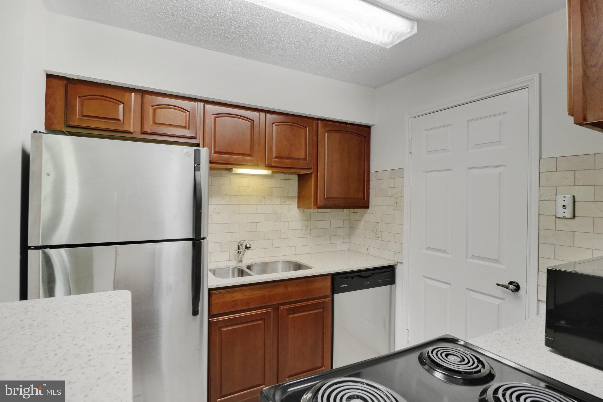 FOUNTAINS AT MCLEAN - Residential Lease