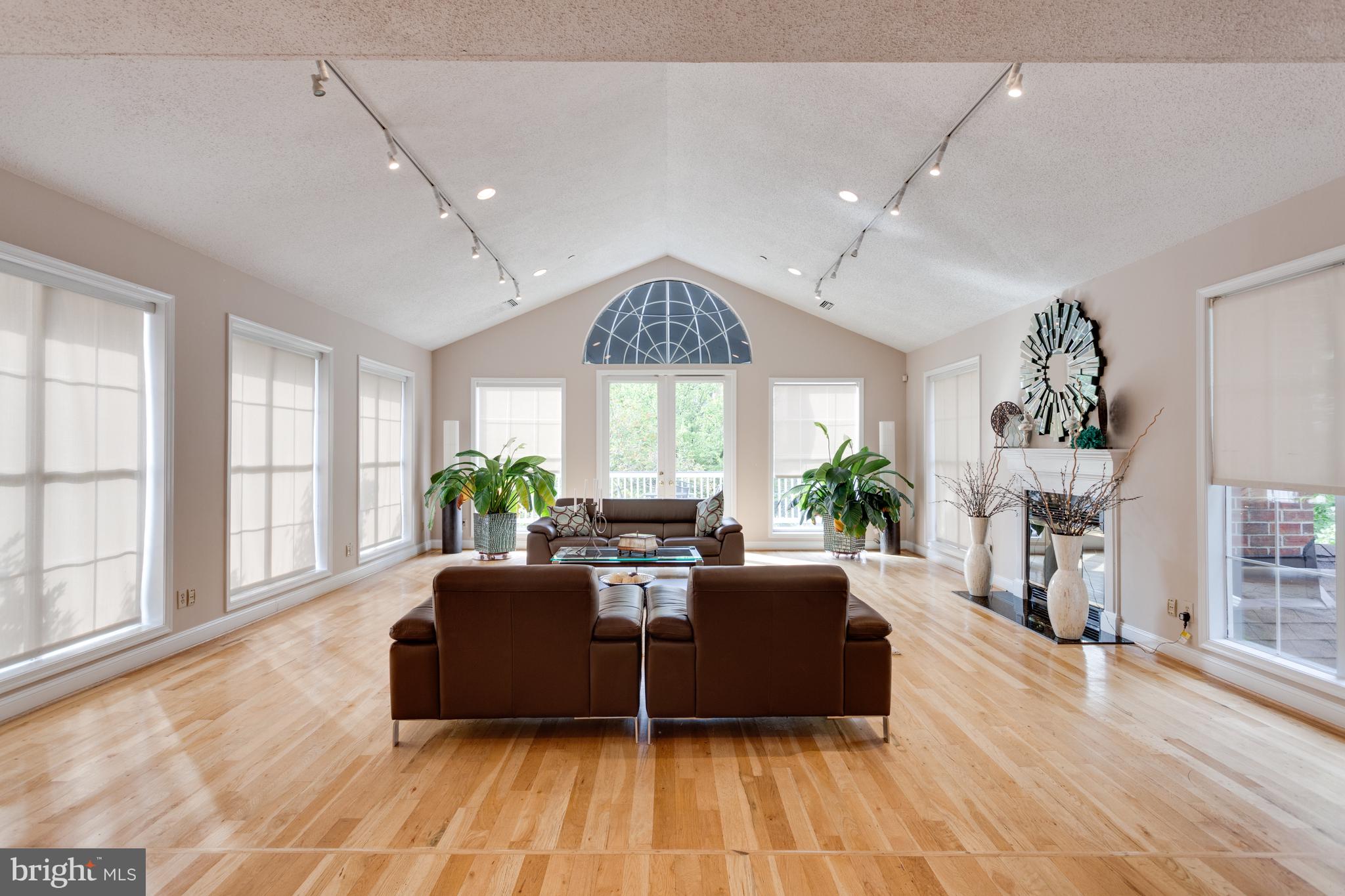 FOUNTAINS AT MCLEAN - Residential Lease