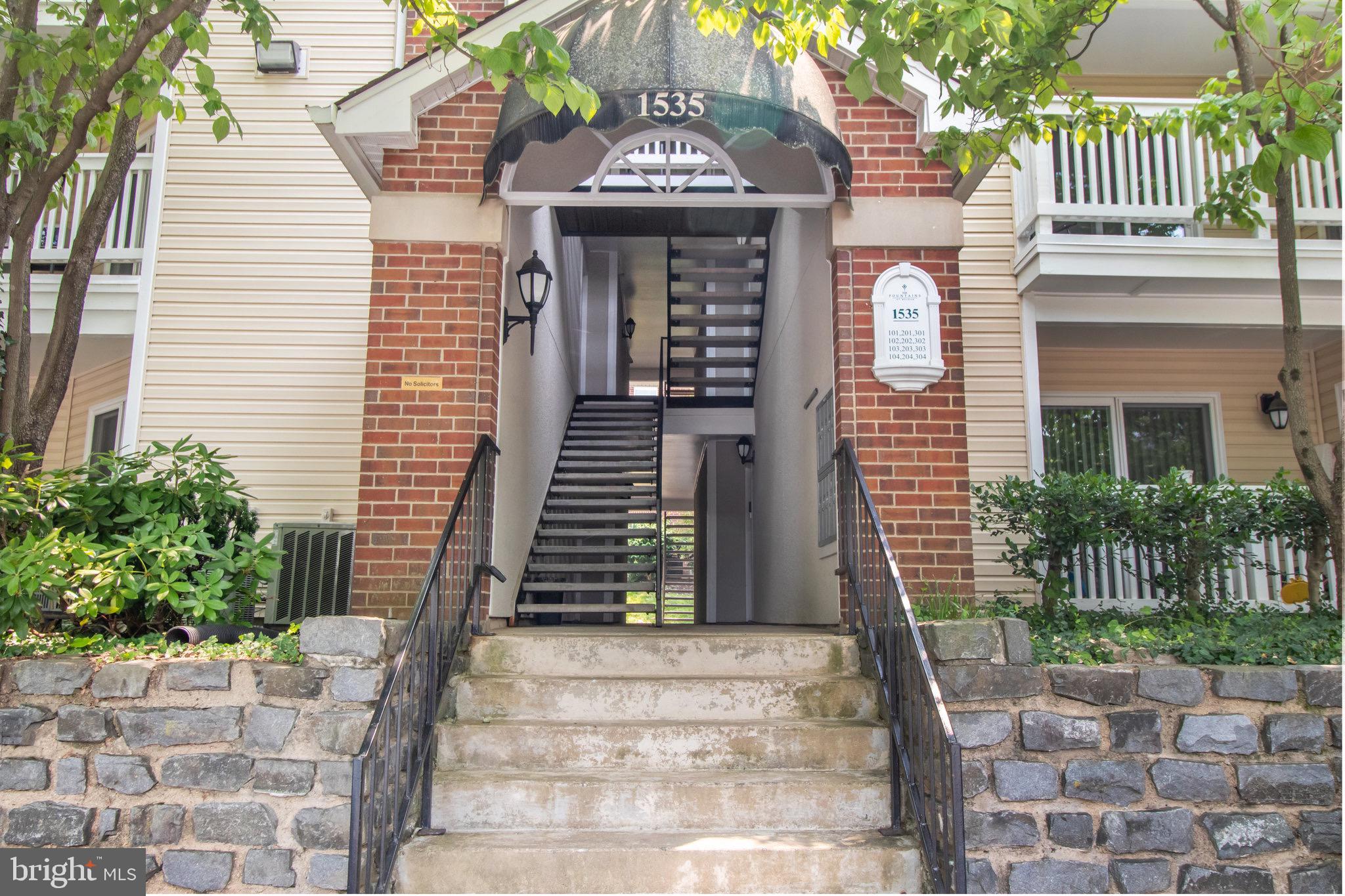 FOUNTAINS AT MCLEAN - Residential Lease